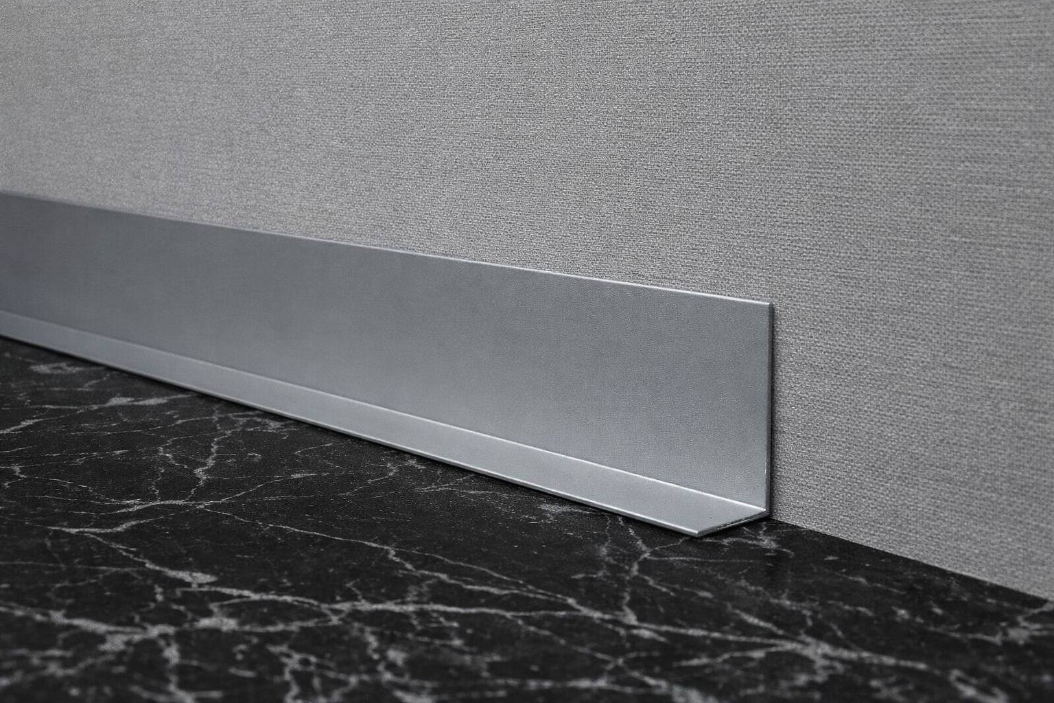 Алюминиевый плинтус Fezard ALP-L30x15