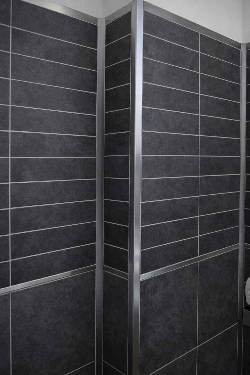 Антивандальный закладной угол Fezard ST-W