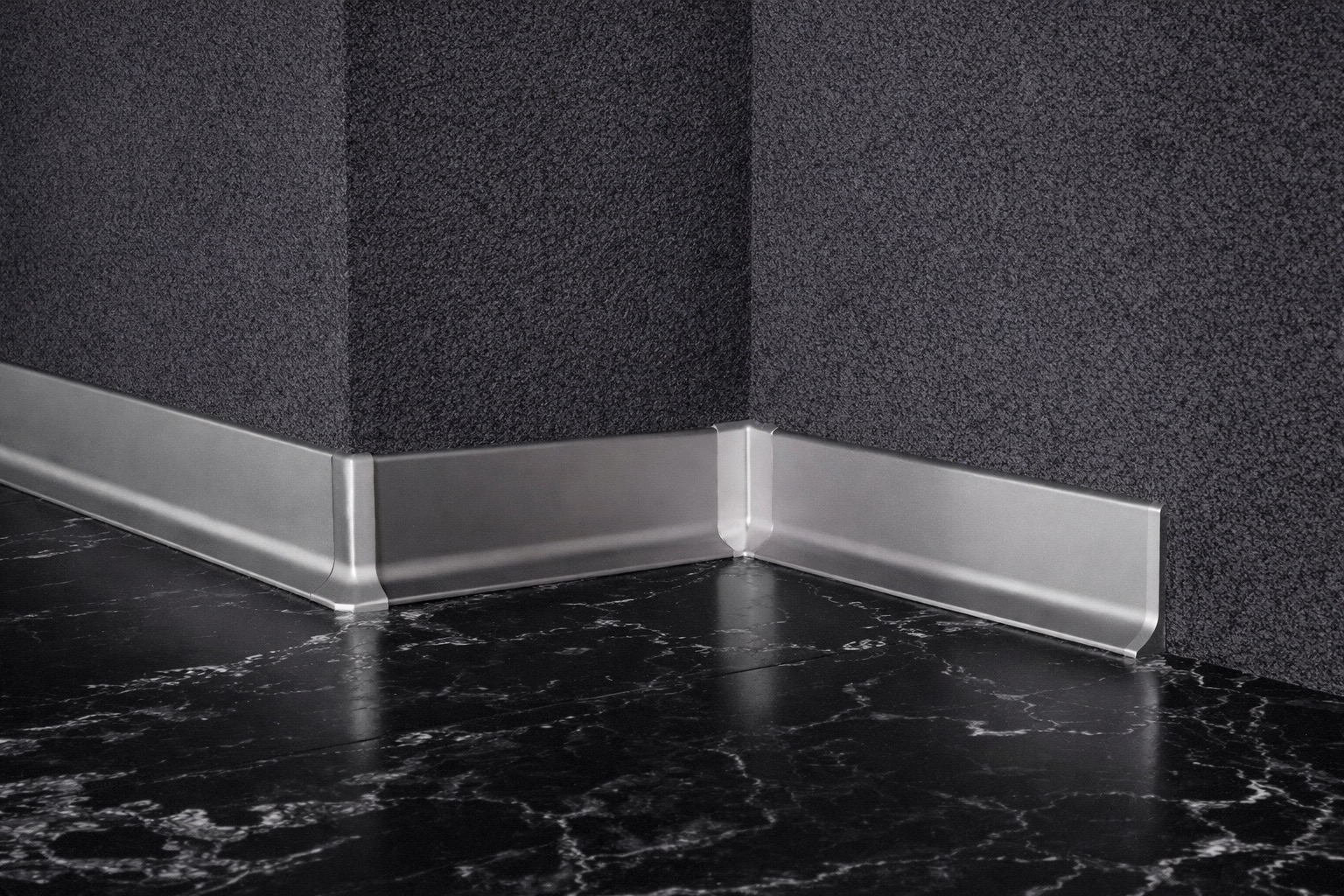 Алюминиевый плинтус Fezard ALP-40