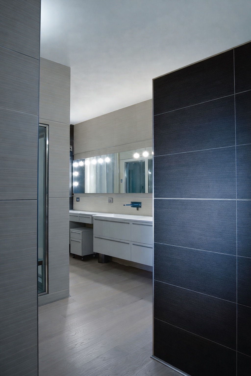 Антивандальный закладной угол Fezard ST-W